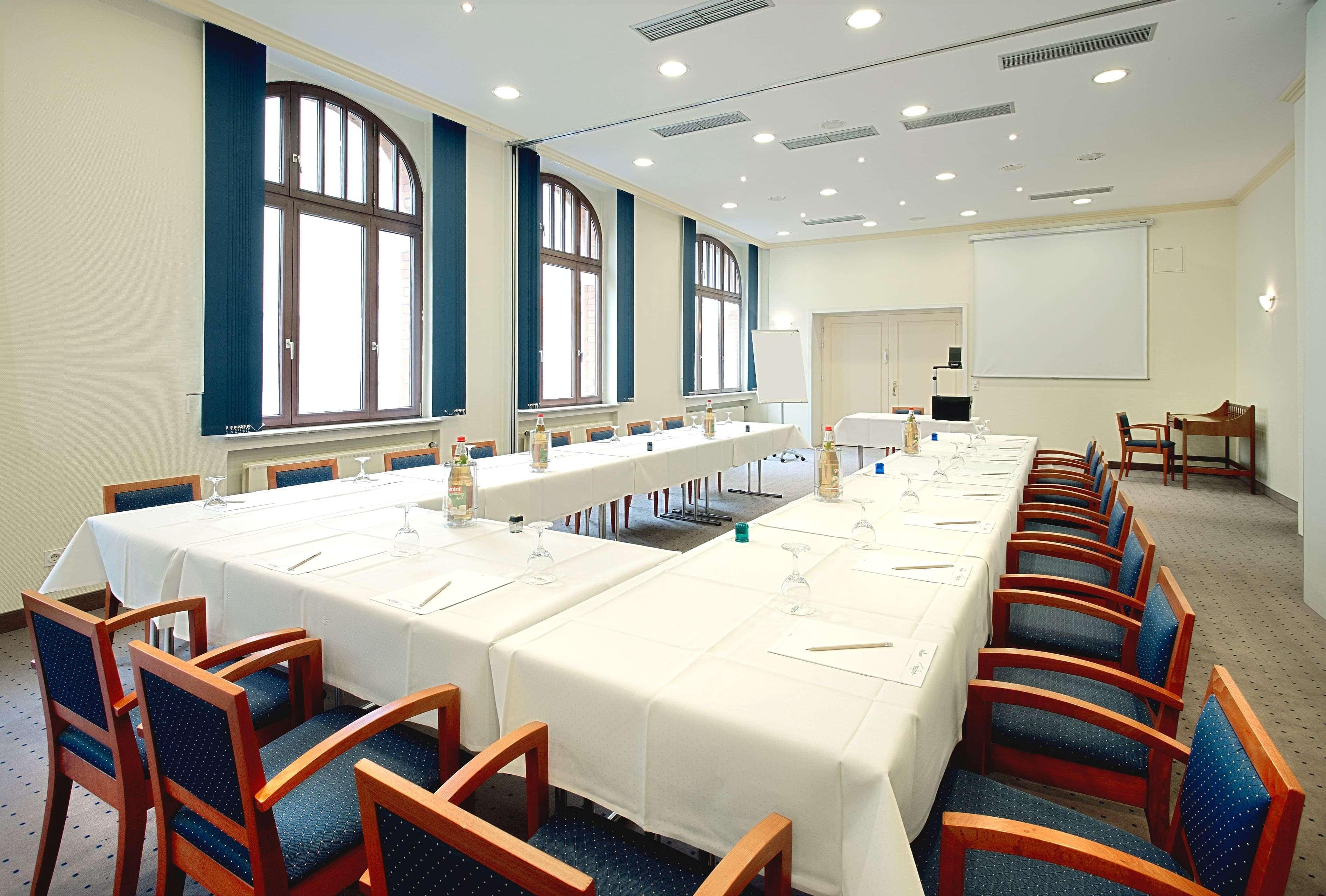 Tryp By Wyndham Kassel City Centre Negócio foto